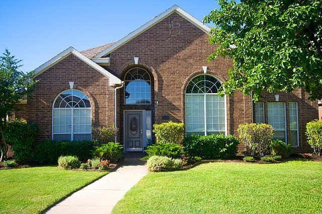 1st image of 3828 Stoneway Dr