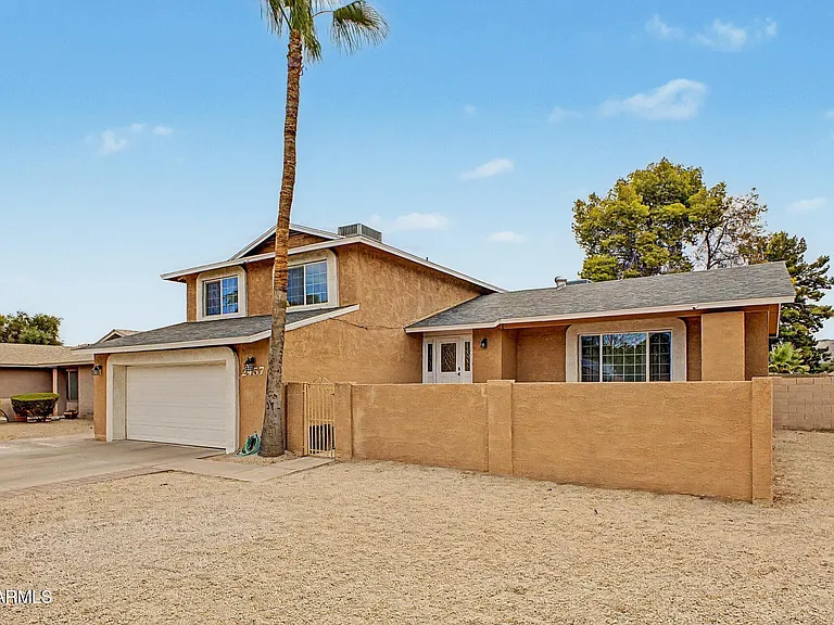2457 W Redfield Rd — Photo 6
