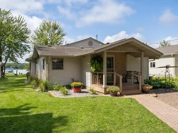 27212 Lakewood Dr NW, Isanti, MN 55040