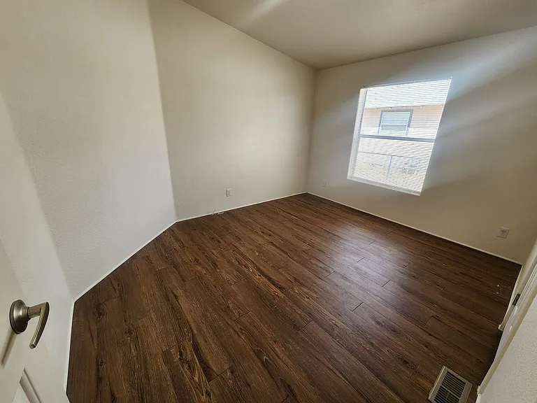 6603 Star Dune Ave — Photo 10