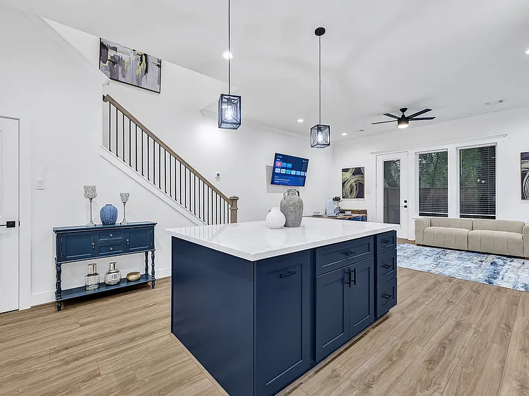3511B Seabrook St — Photo 45