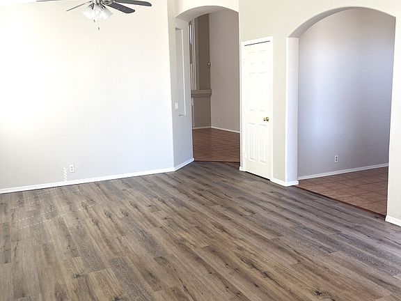 4th image of 19038 N 51st Dr
