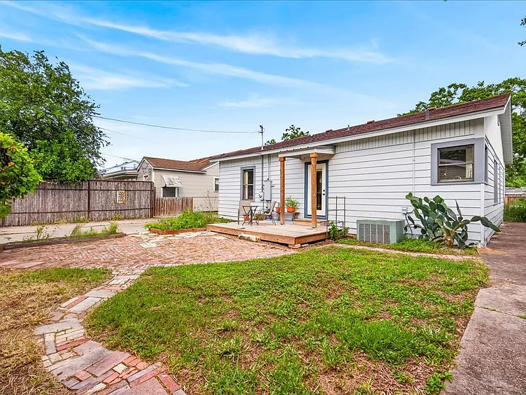 314 Melrose St — Photo 38