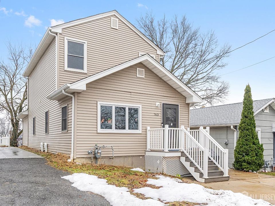 1st image of 763 Prospect Ave