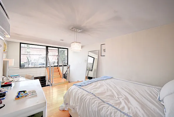 Rented by Urbane Brokerage | media 16