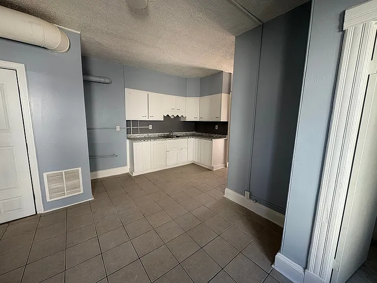 65 Whitmore St #2W — Photo 9