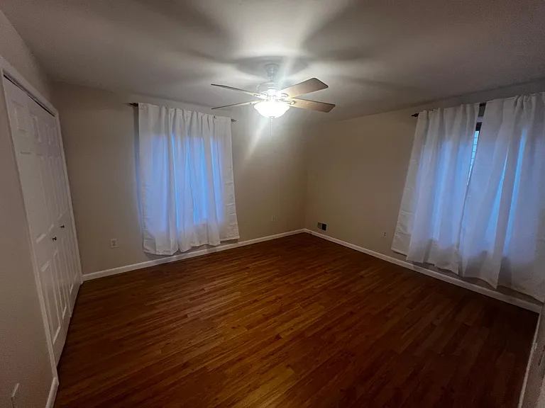 685 Shore Rd — Photo 19