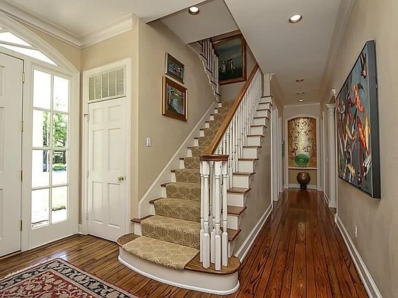 4th image of 5442 Holly Springs Dr