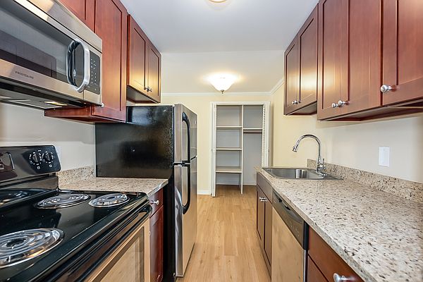 1st image of 1718 14th Ave APT 202