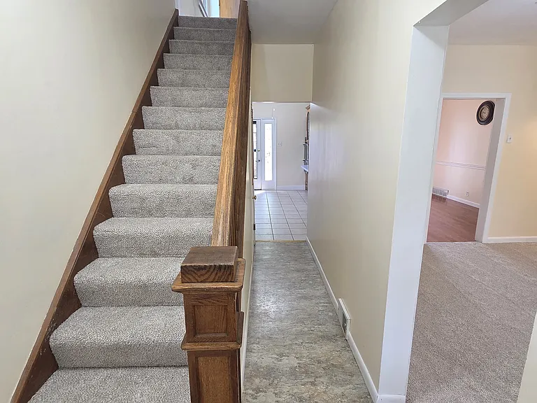 313 Rinne St — Photo 2