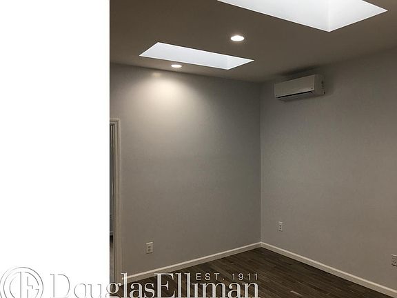 4th image of 1444 Myrtle Ave #1
