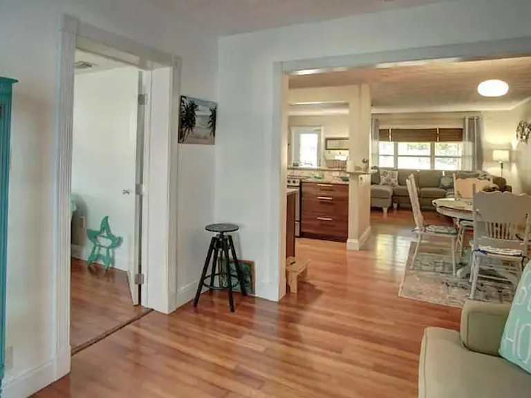 7609 Senrab Dr — Photo 18