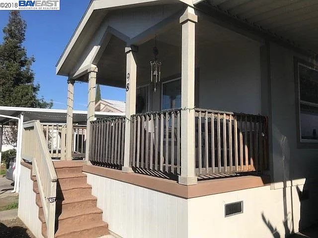 98 La Habra photo 1