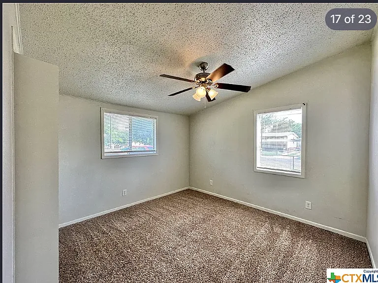 2721 Lewis St — Photo 2