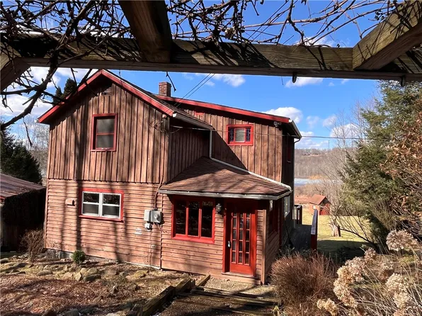 55 Elm St, Stoneboro, PA 16153