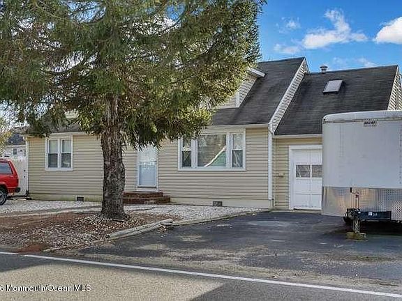 3rd image of 102 Barnegat Beach Dr