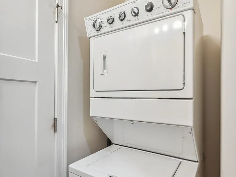 27 Caldwell St #2 — Photo 11