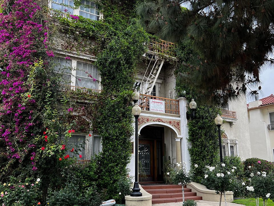 1st image of 1935 N Vermont Ave #1