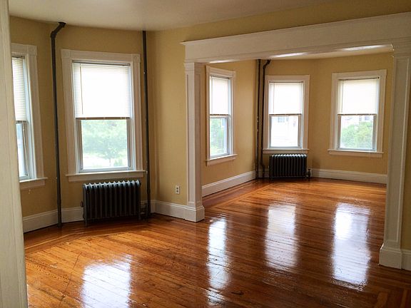 3rd image of 45 Carrington Ave