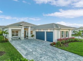 9055 Redonda Dr, Naples, FL 34114