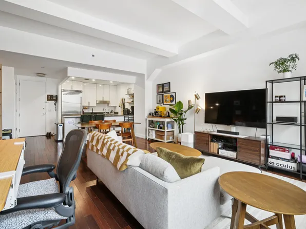 1 Hanson Place image 5 of 18