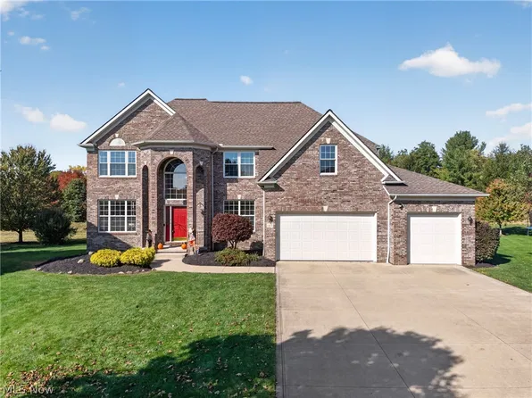 143 Heartland Cir, Hinckley, OH 44233