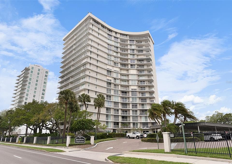 1st image of 2611 BAYSHORE BOULEVARD #1707