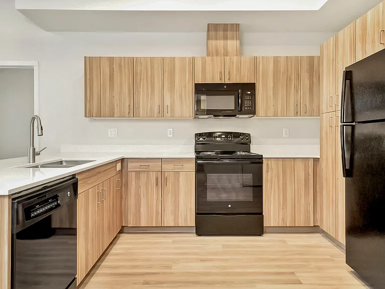 Parkway Apartments — Photo 53