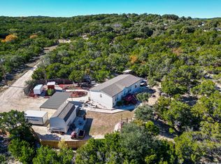 889 E 24th, Lakehills, TX 78063