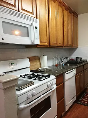 Rented by Prime Realty | media 30