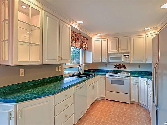 5th image of 10405 NE 142nd St