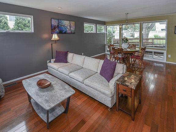 5th image of 24080 Fairmount Blvd