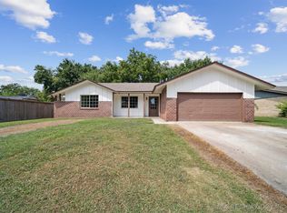 404 N Oklahoma St, Pryor, OK 74361