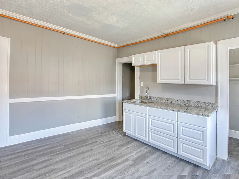 2718 Fairfield Ave #3AB — Photo 9