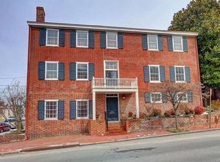 2200 E Broad St, Richmond, VA 23223