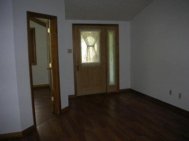 2nd image of 133 N Lakeview Dr