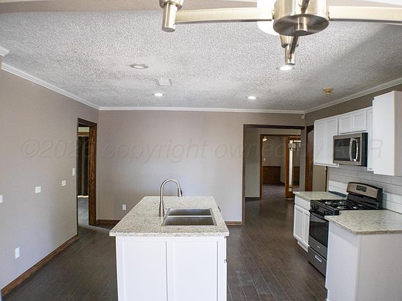 5th image of 1022 SW 15th Ave