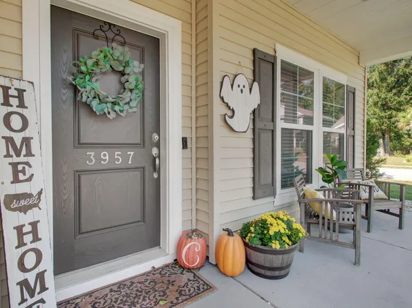 3957 Hanoverian Dr, Awendaw, SC 29429