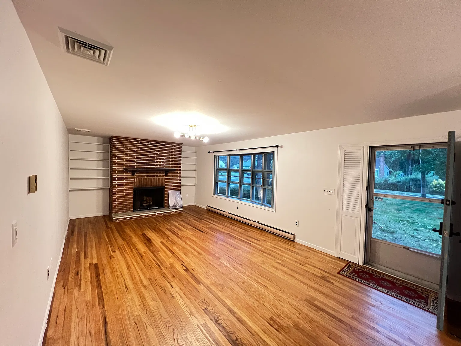 531 Ryders Ln — Photo 3