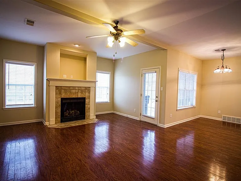 10521 Ashglen Cir S — Photo 9