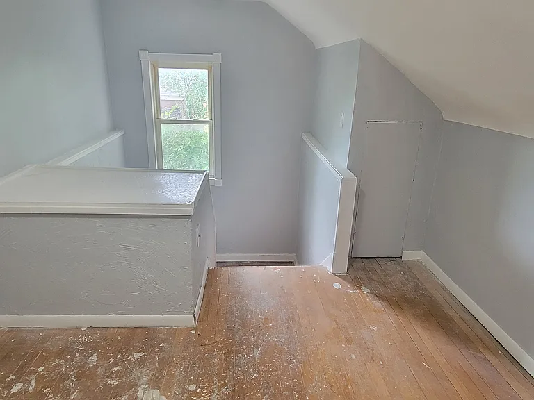 21607 Libby Rd — Photo 15