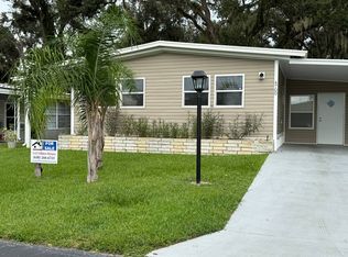 4700 Flamingo Dr, Zephyrhills, FL 33541