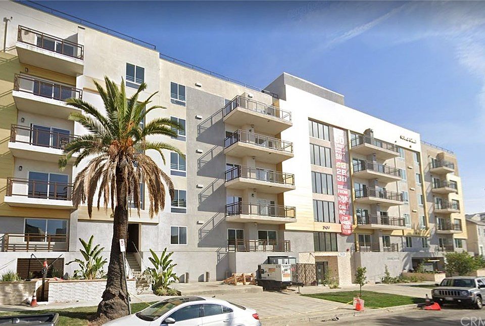 1st image of 2939 Leeward Ave #306