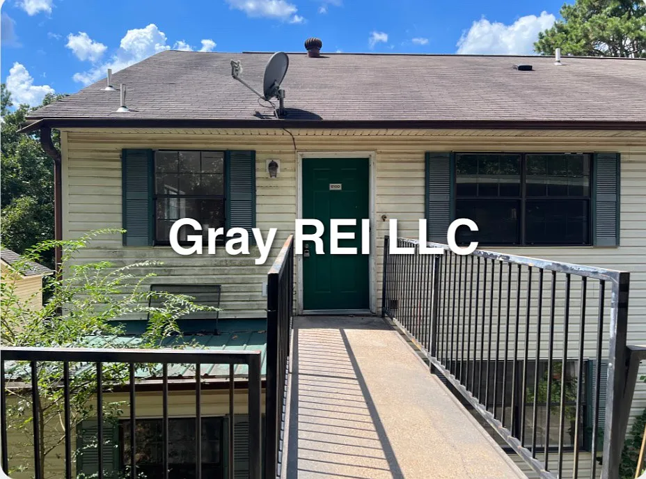 2 bed, $850 — Photo 1