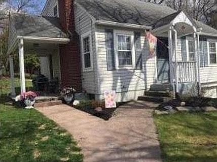 1st image of 3 Spurr Ave