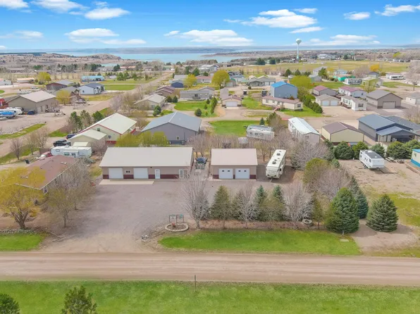 229 Landing Ave, Pierre, SD 57501