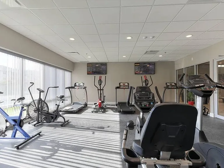 925 Leon Ave #320 — Photo 12