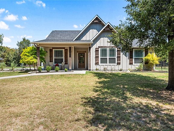 2nd image of 7562 River Oaks Dr