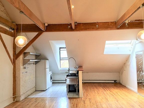 5th image of 51 Bond St APT 5