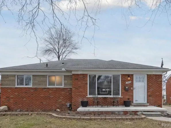 22006 Trombly St, Saint Clair Shores, MI 48080